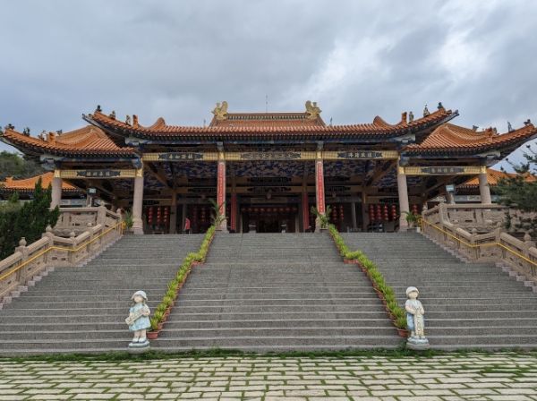 六龜寺廟旅遊