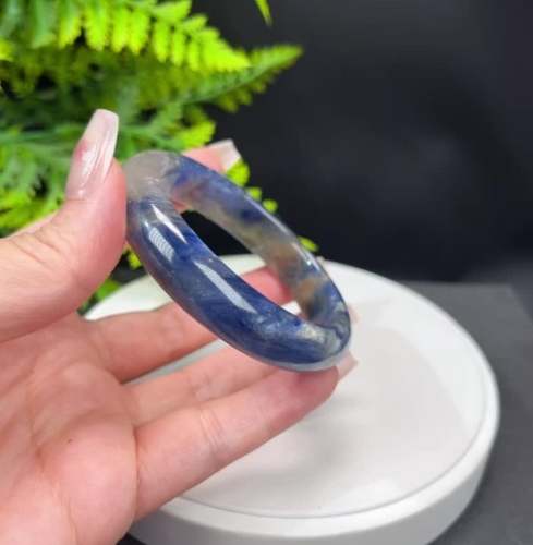 藍晶石手鐲真假辨別 藍晶石手鐲真假辨別