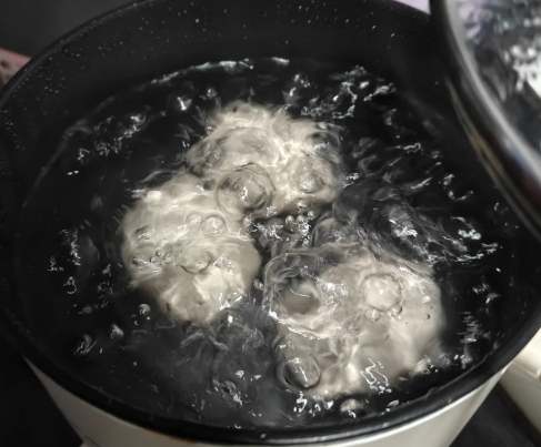 電鍋煮蛋時間