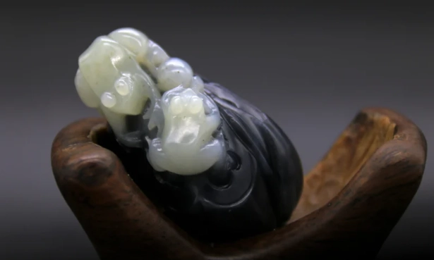 和田玉佩戴習俗 和田玉佩戴習俗