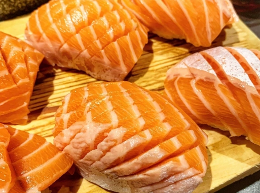 過量食用鮭魚風險 過量食用鮭魚風險