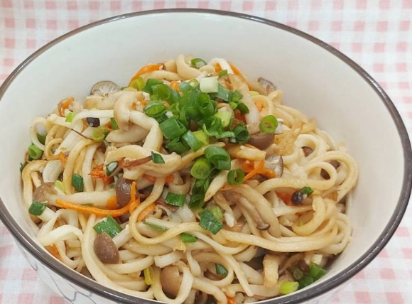 自製醬油乾麵 自製醬油乾麵
