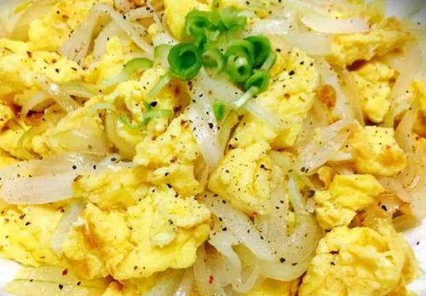 馬鈴薯洋蔥炒蛋 食譜 馬鈴薯洋蔥炒蛋 食譜