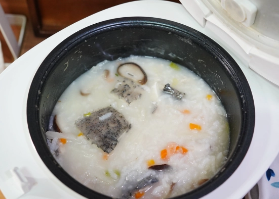 隔夜飯煮粥 隔夜飯煮粥