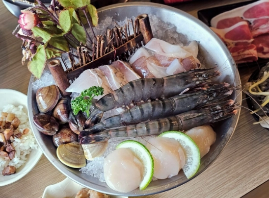 海鮮火鍋吃到飽 海鮮火鍋吃到飽