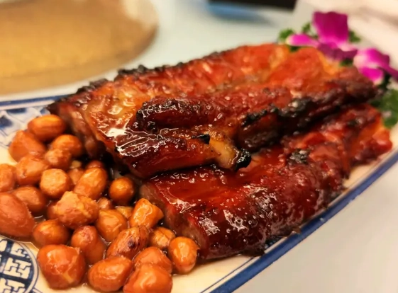 益新美食館 益新美食館