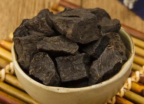 何首烏副作用