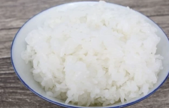 100g白飯熱量 100g白飯熱量