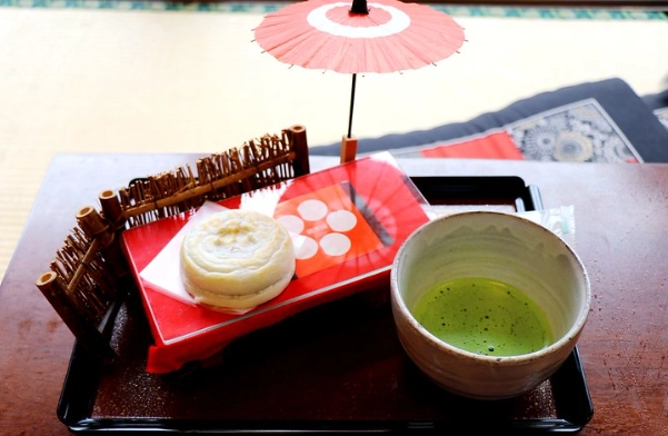 梅枝餅 梅枝餅