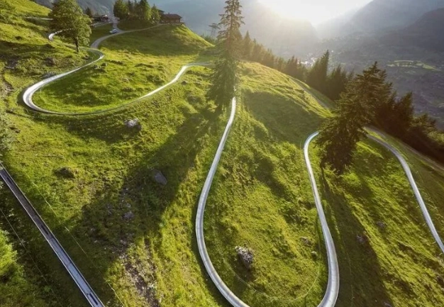 格林德瓦景點 格林德瓦景點