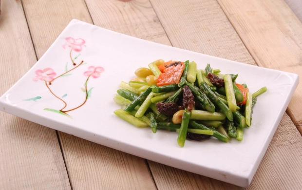 蘆筍炒羊肚菌 食譜 蘆筍炒羊肚菌 食譜