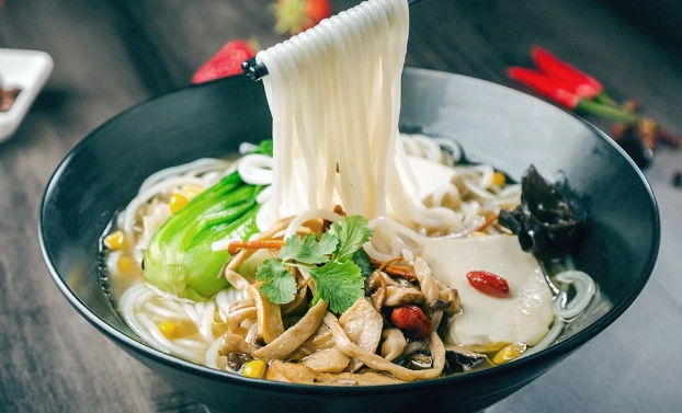 晚上吃麵