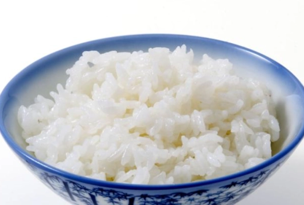100克白飯熱量