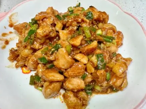 蔥爆雞腿肉 食譜 蔥爆雞腿肉 食譜
