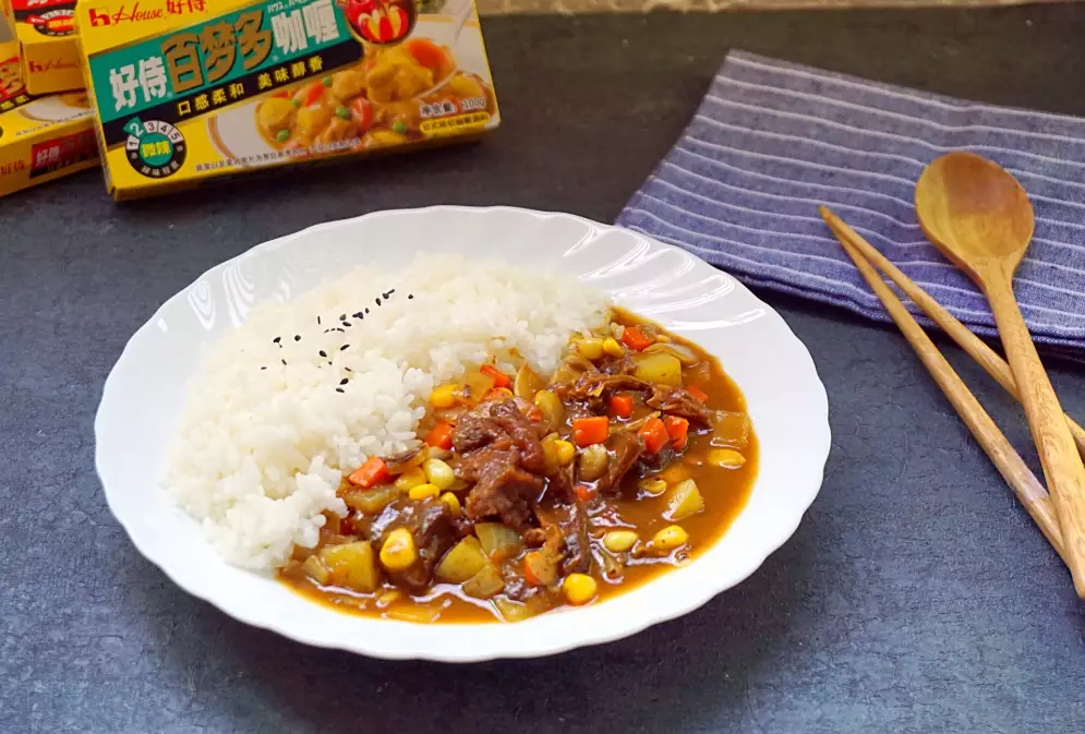 牛肉咖喱飯做法 牛肉咖喱飯做法