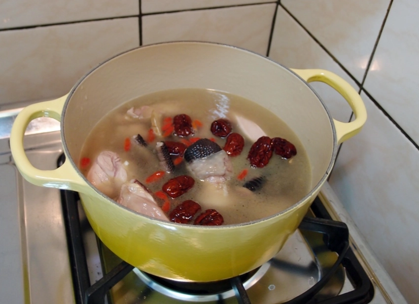 苦茶油雞湯