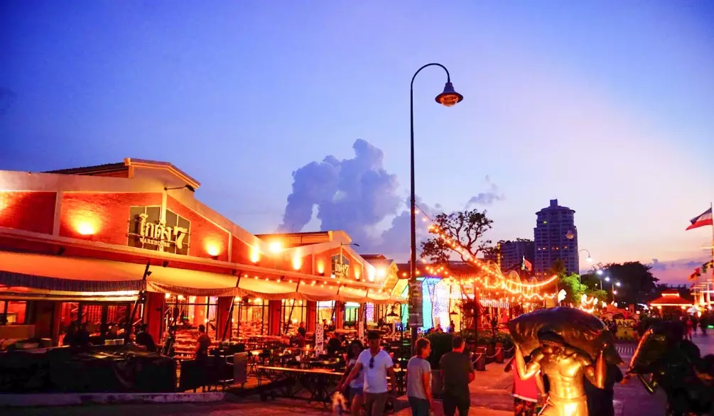 河濱夜市美食 河濱夜市美食