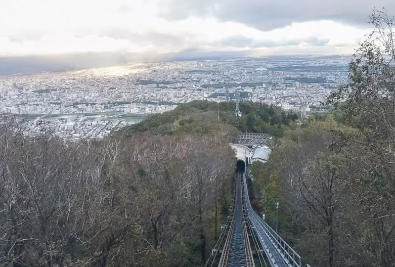 藻岩山登山 藻岩山登山