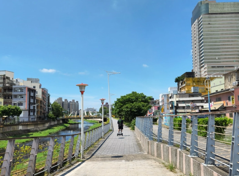 老街溪步道 停車 老街溪步道 停車
