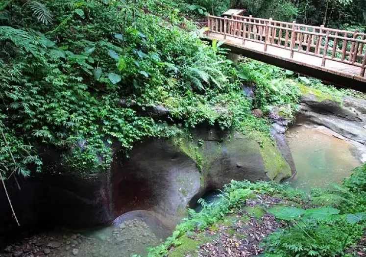 獅頭山步道