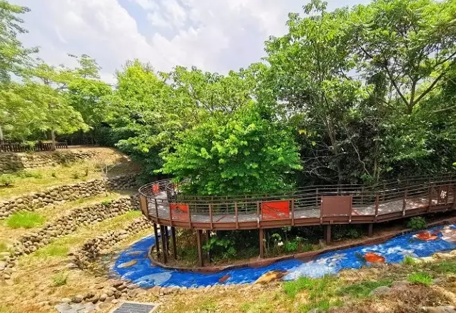 峨眉十二寮休閒農場 好玩嗎