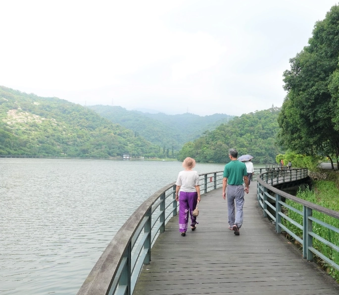 龍潭湖停車場 龍潭湖停車場
