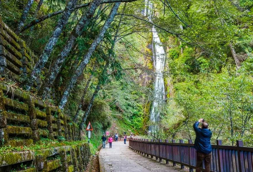 桃山瀑布