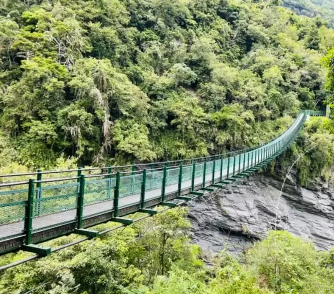 瓦拉米步道接駁車