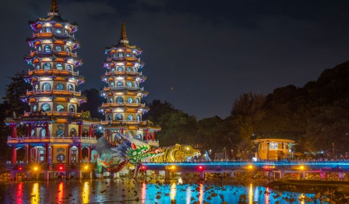 高雄晚上景點 高雄晚上景點
