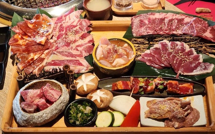 朝富路美食 朝富路美食