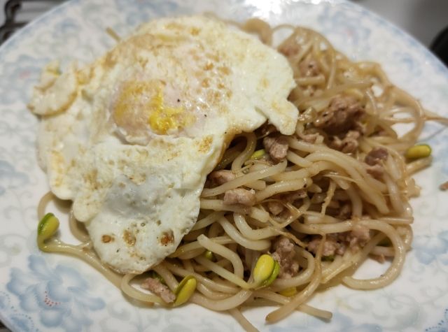 黑胡椒鐵板麵 黑胡椒鐵板麵