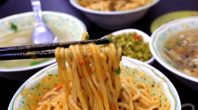 熱乾麵 熱乾麵