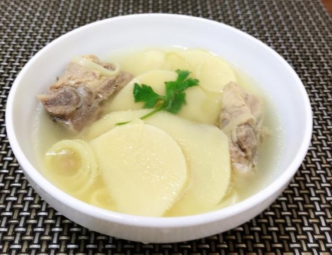 竹筍排骨湯