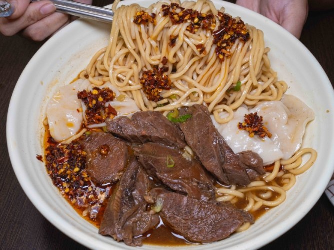 霧峰牛肉麵 霧峰牛肉麵