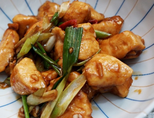 蔥爆雞丁 蔥爆雞丁