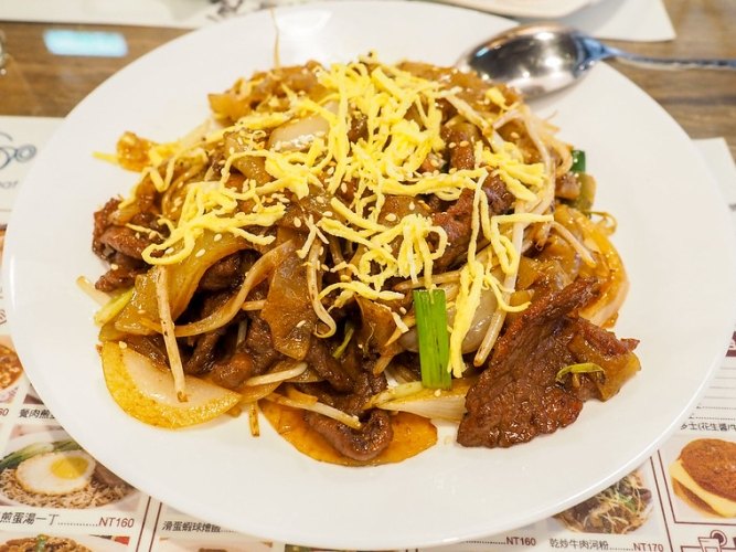 乾炒牛河