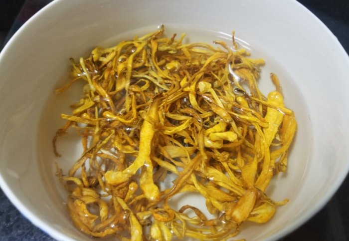 蟲草花功效