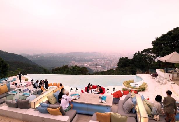 天空 之 城 景觀 餐廳 天空 之 城 景觀 餐廳