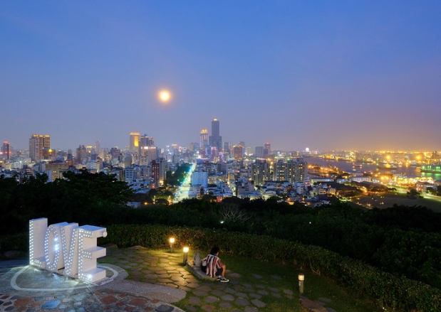 高雄晚上景點 高雄晚上景點