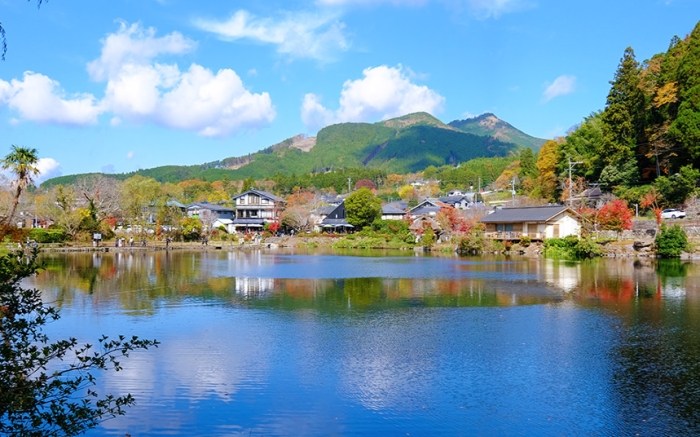 金鱗湖