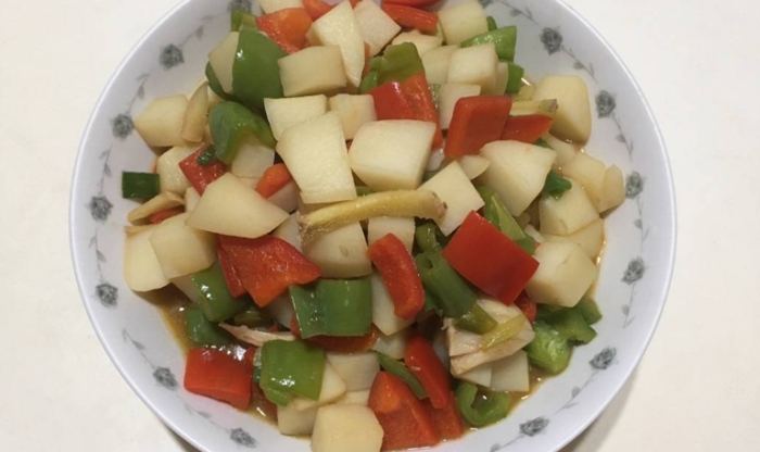 炒馬鈴薯 炒馬鈴薯