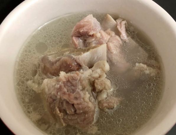 大骨湯 大骨湯