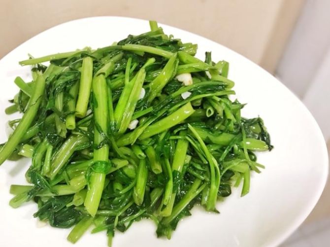 炒空心菜 炒空心菜