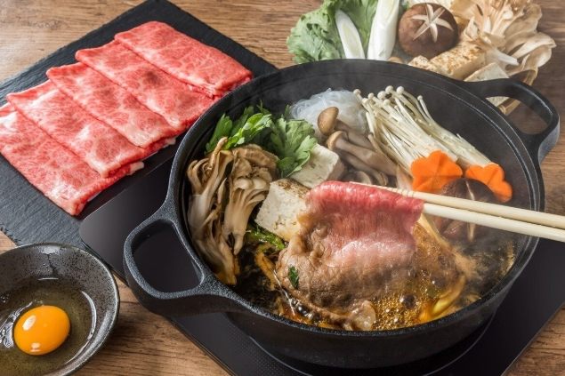 壽喜燒做法：獨家風味比例、食材秘訣、鍋具選擇、步驟全解析、技巧Q&A
