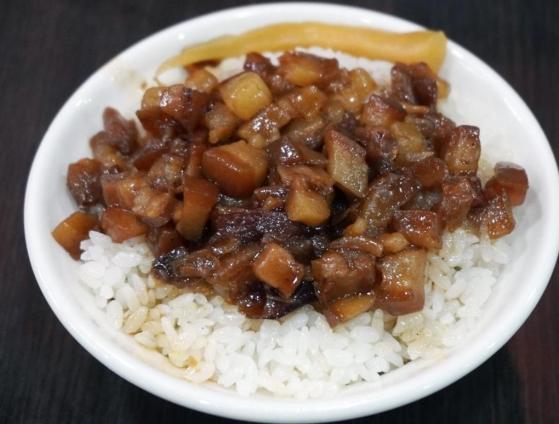 滷肉飯熱量 滷肉飯熱量