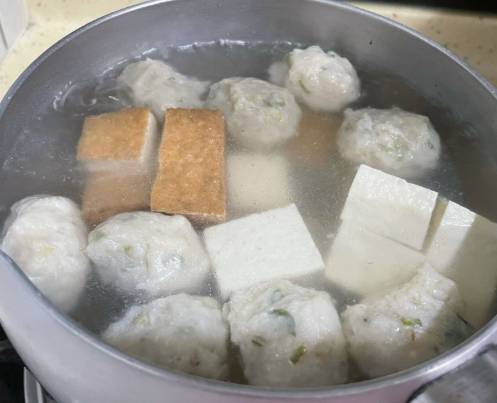 尖梭魚 尖梭魚