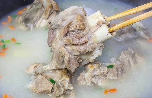 大骨湯 大骨湯