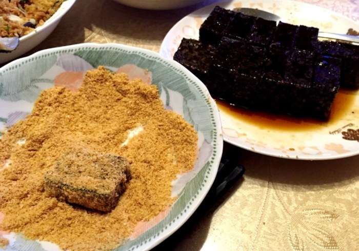 唭哩岸美食