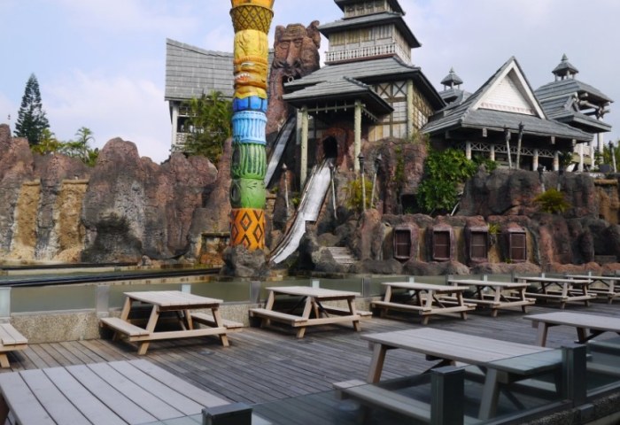 六福村主題遊樂園 六福村主題遊樂園