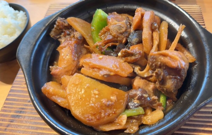 黃燜雞飯 黃燜雞飯